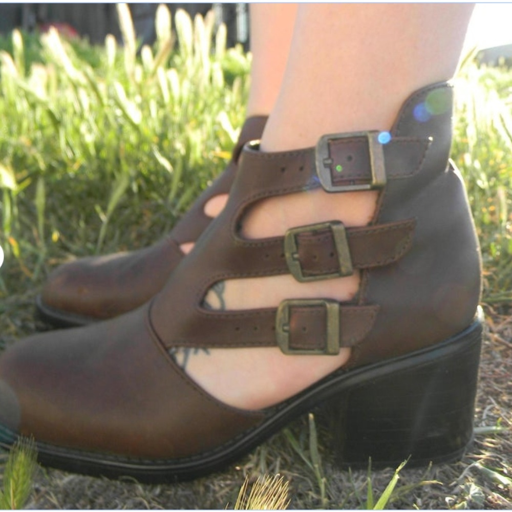 Vintage 1990s Chunky Boots- Size 7 womens